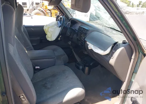 2000 Ford Ranger Xl/Xlt from USA, damaged, VIN 1FTYR10C5YTA04211